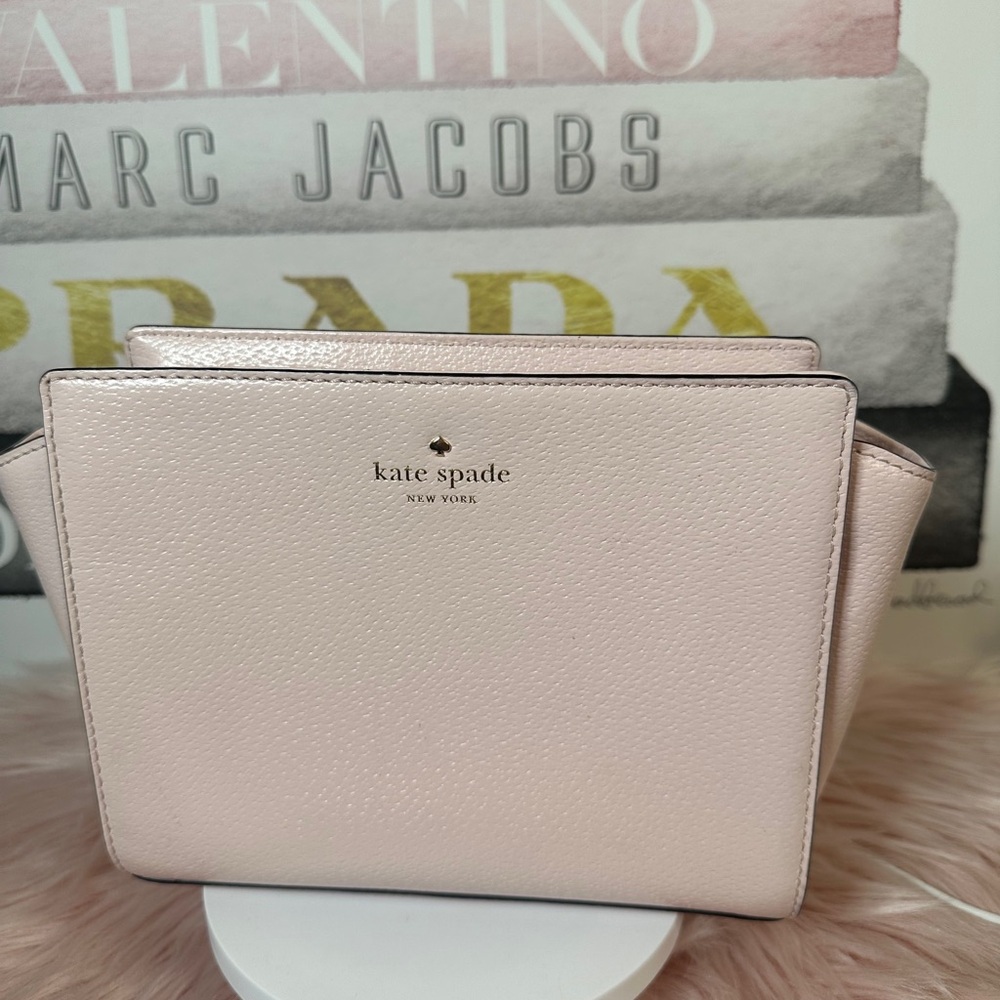 Kate Spade Hayden Grand Street
Crossbody Handbag
NWOT